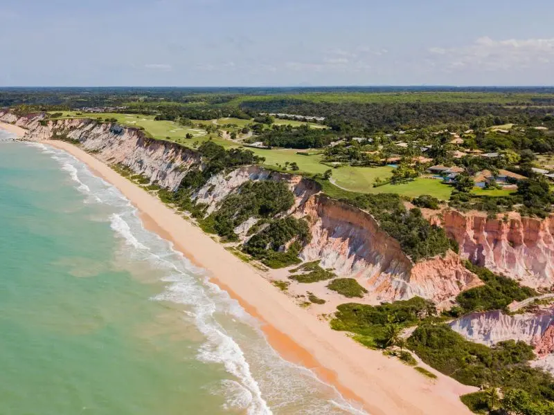 Orla da Praia da Pitinga, em Arraial D