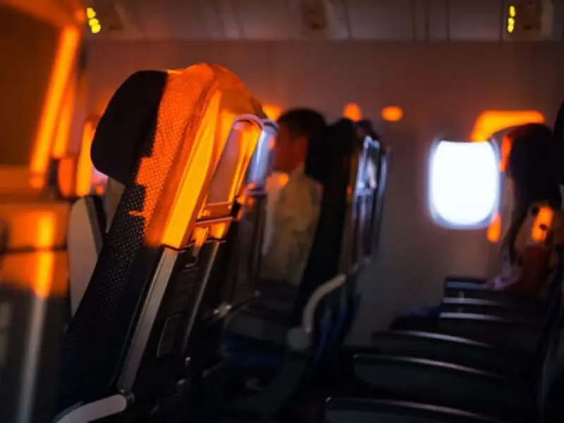 posso transferir minha passagem aérea para outra pessoa