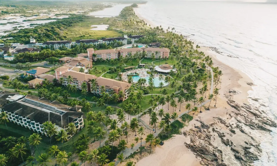 Complexo de hoteis do Costa do Sauípe na beira do mar